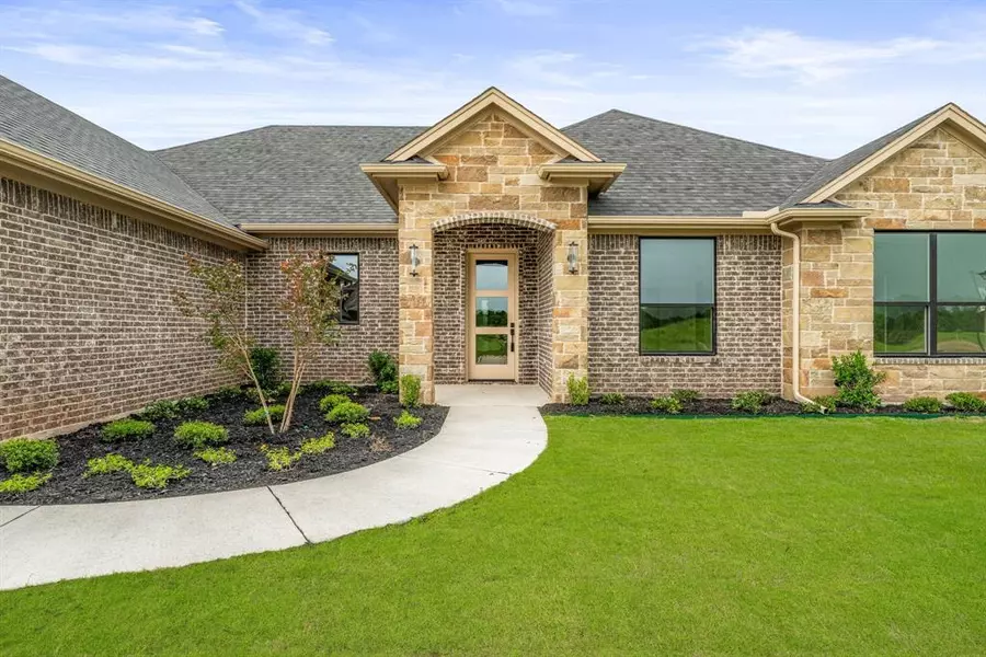110 Eagle Court, Glen Rose, TX 76077