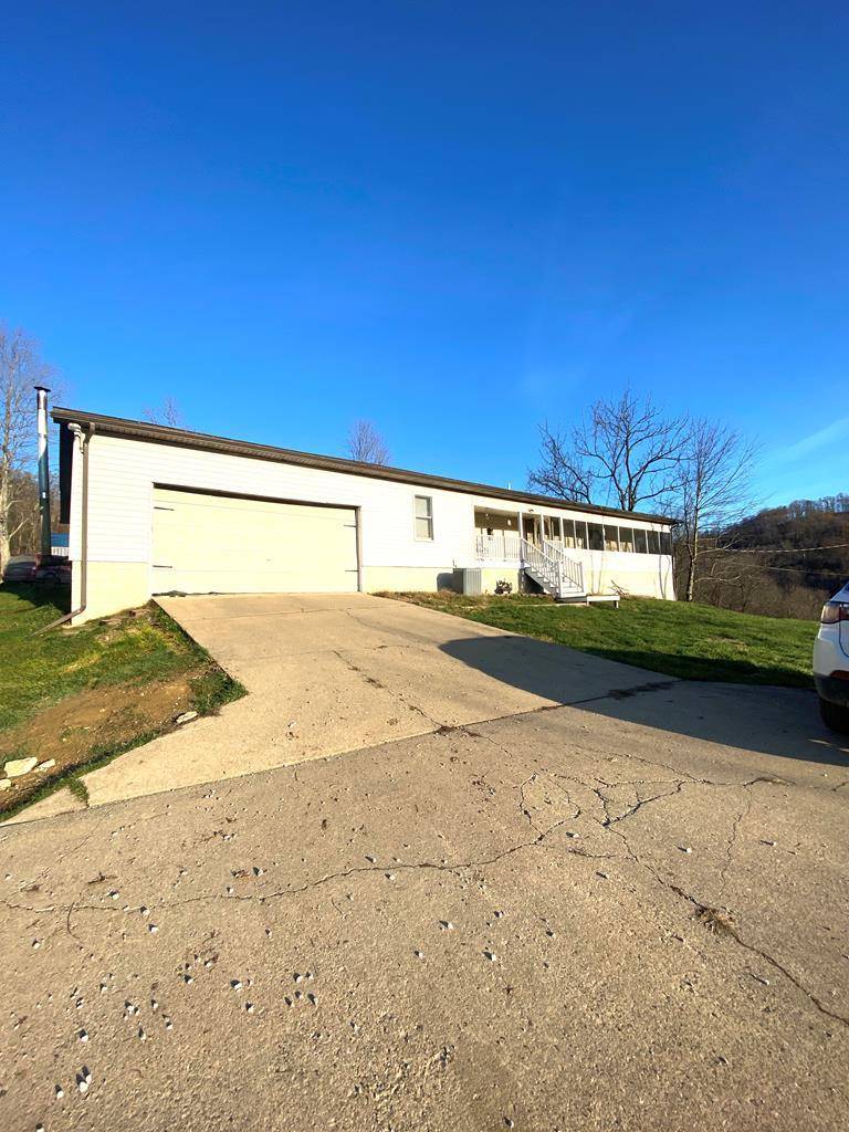 2415 Ten Mile Road, New Martinsville, WV 26155