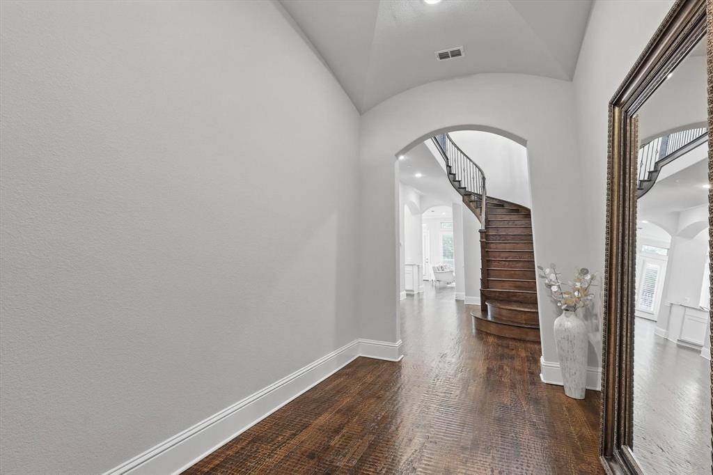 Carrollton, TX 75010,2812 Cedar Elm Drive