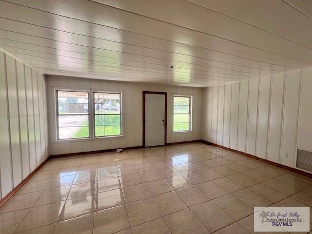 Donna, TX 78537,713 S 11TH ST.