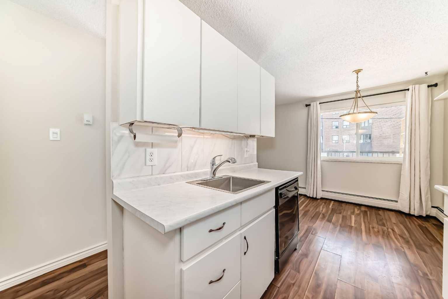 Calgary, AB T2V 0C9,617 56 AVE Southwest #213