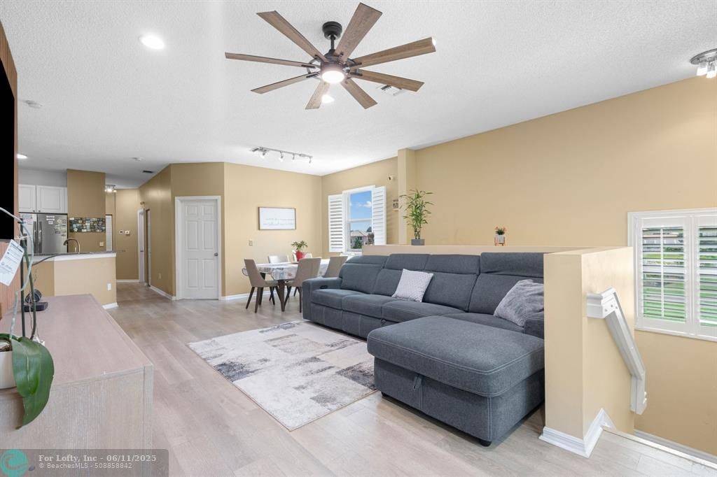 Pompano Beach, FL 33063,2927 Crestwood Ter  #7201
