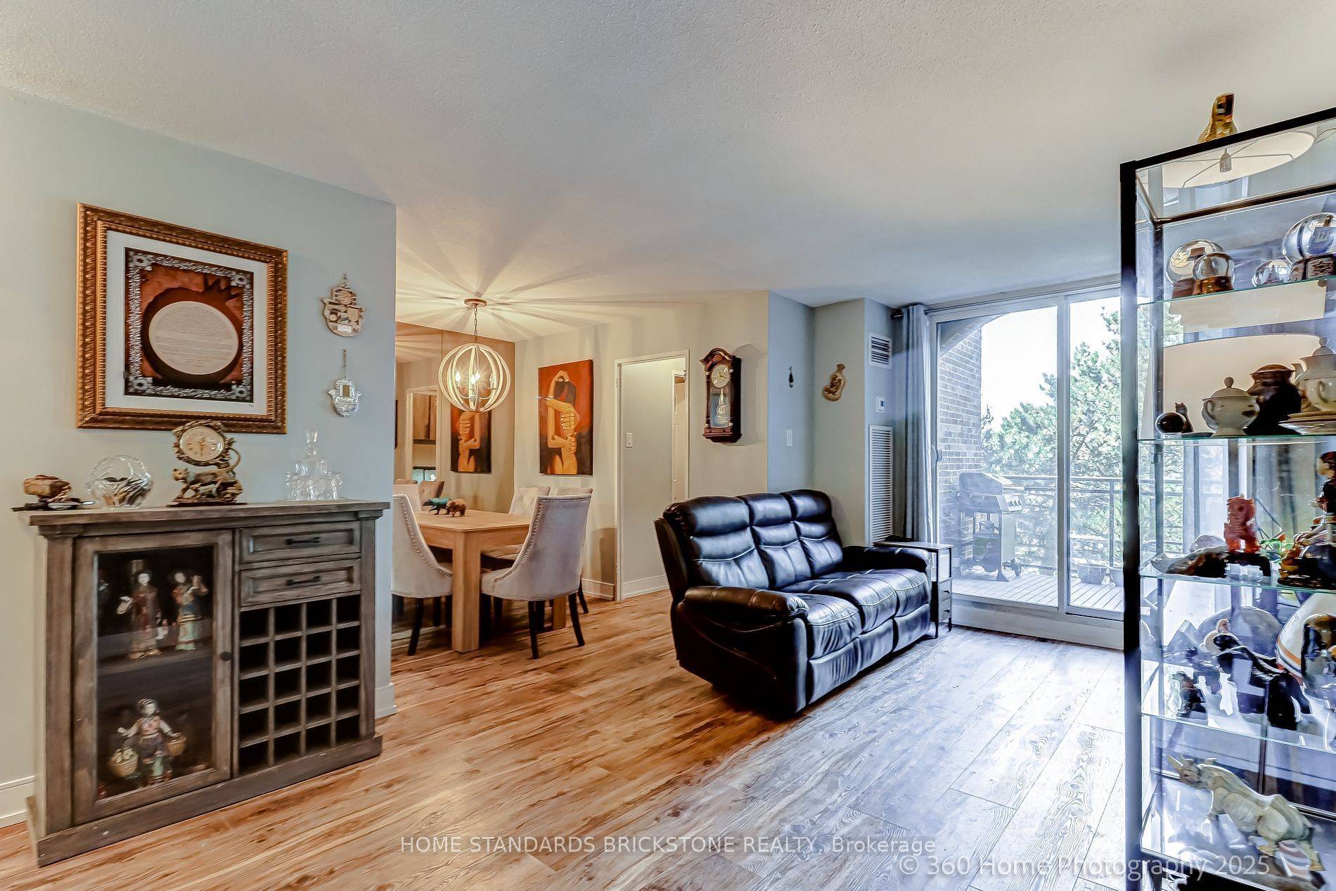 16 Elgin ST #202, Markham, ON L3T 4T4