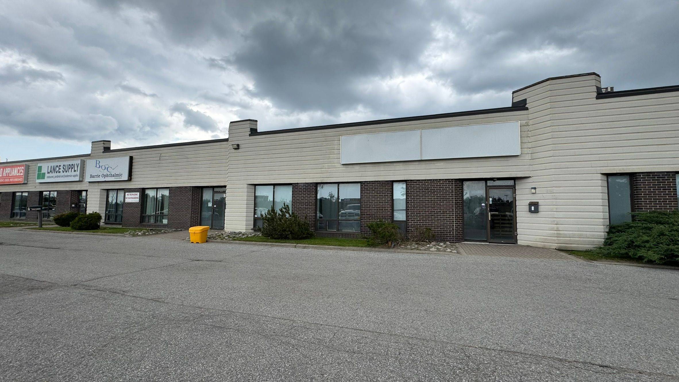18 Alliance BLVD #8/9, Barrie, ON L4M 5A5