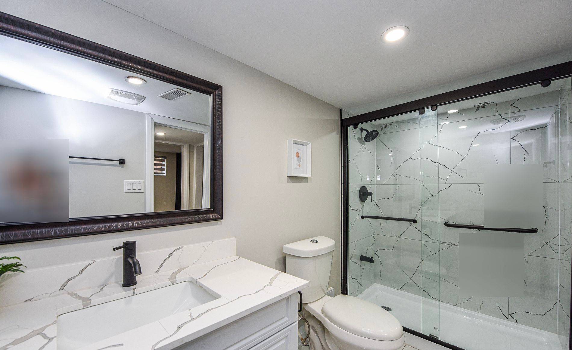 Mississauga, ON L5C 1H2,819 Eaglemount CRES #Lower