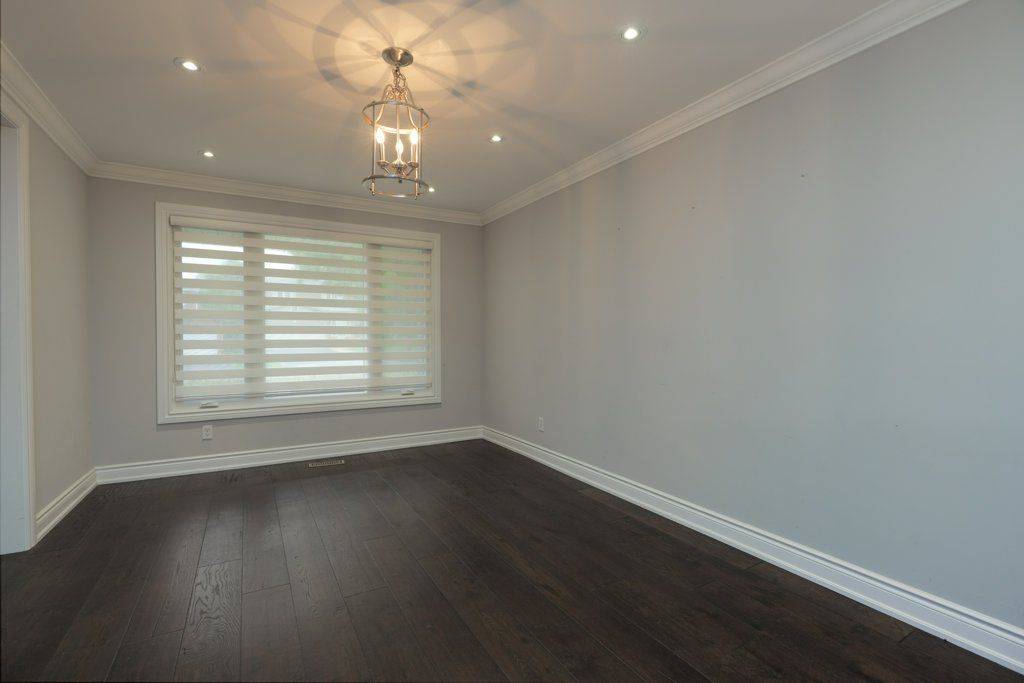 Brampton, ON L6Z 1M1,94 Reynier DR