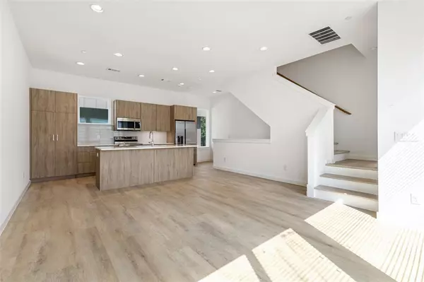 Dallas, TX 75206,4911 Belmont Avenue #4