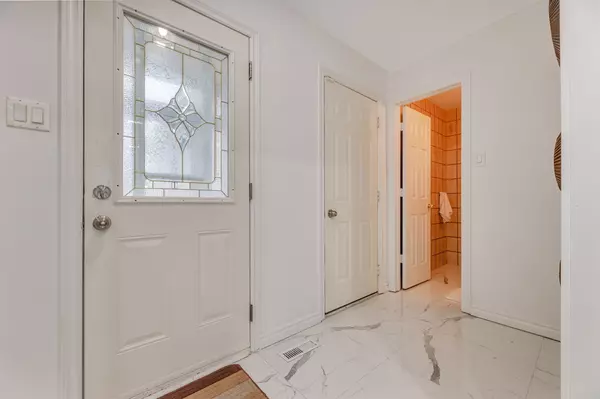 Toronto E07, ON M1V 2W9,73 Maresfield DR
