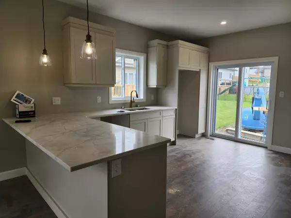 Quinte West, ON K0K 2C0,14 Cedarwood ST
