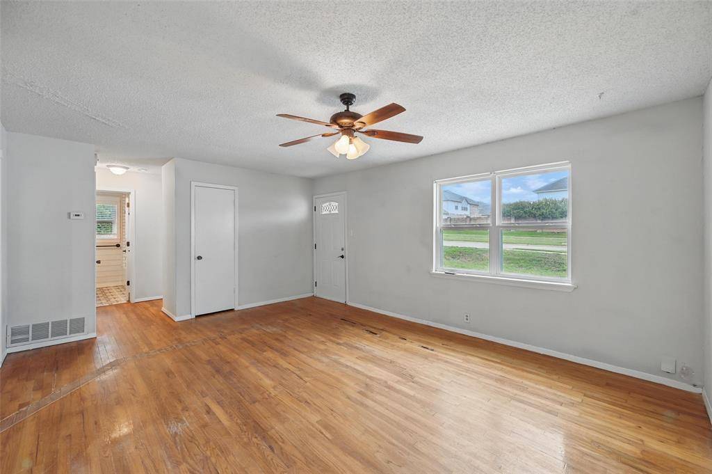 Kennedale, TX 76060,300 Little School Road