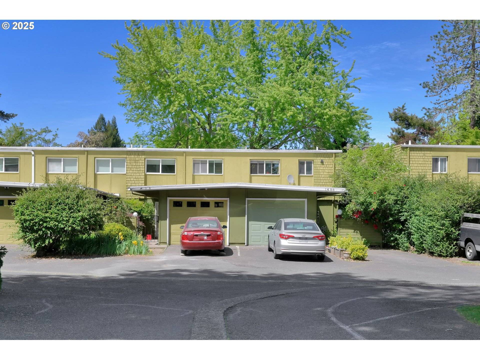 Eugene, OR 97402,1438 QUAKER ST