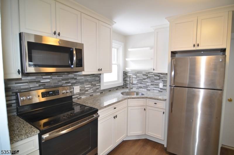 Frenchtown Boro, NJ 08825,25 Front Street #B