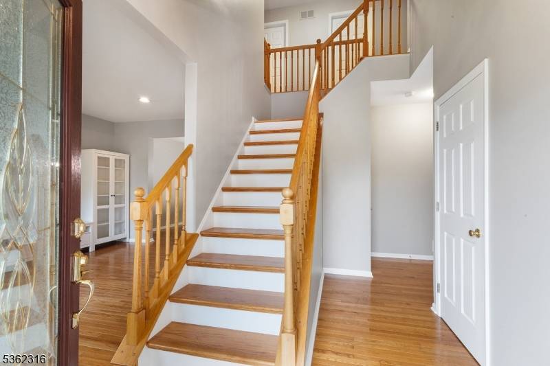 Bridgewater Twp., NJ 08807,27 Heinrick Way