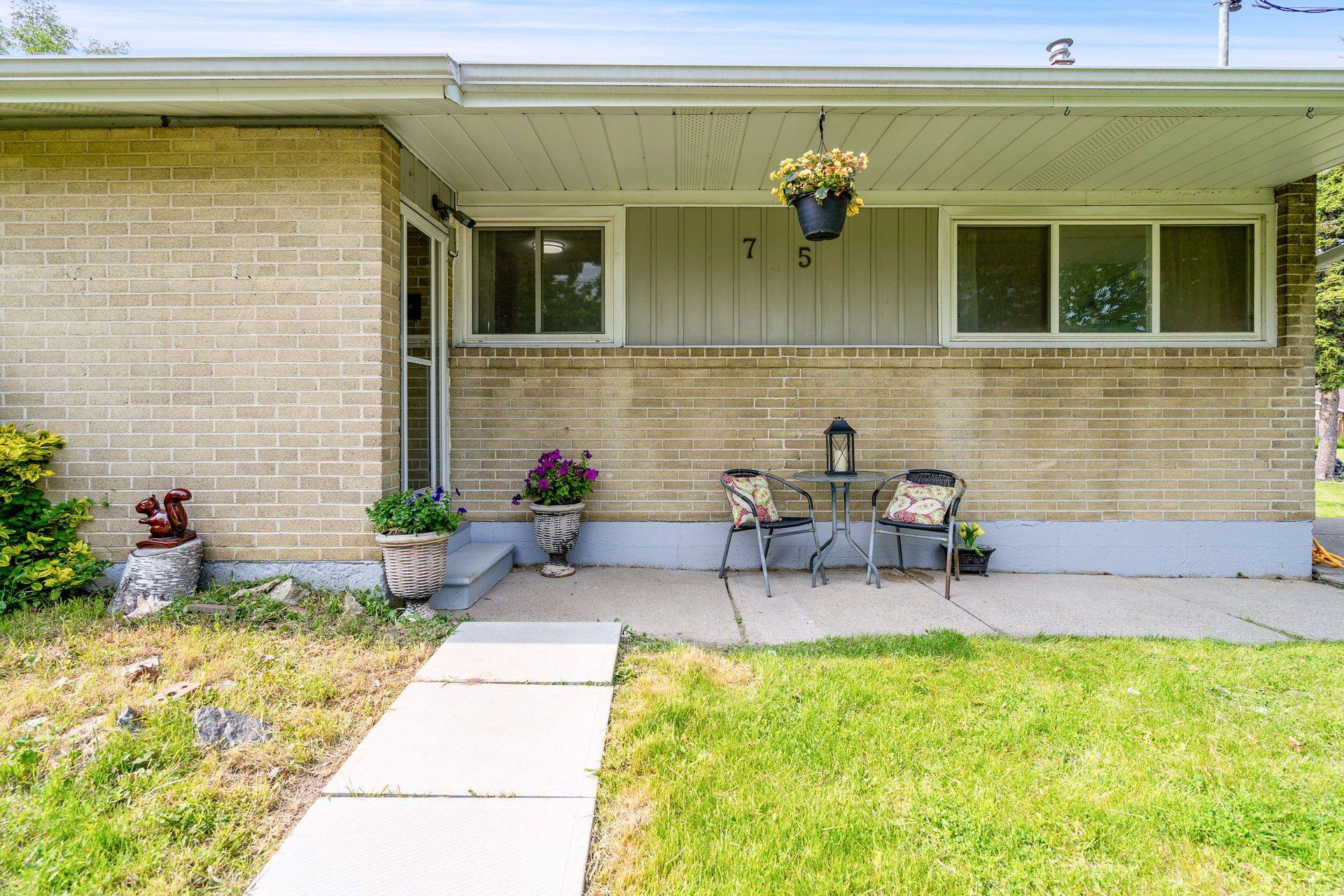 Toronto E09, ON M1G 1N2,75 Samson CRES