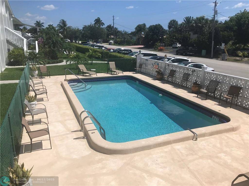 Pompano Beach, FL 33060,1401 SE 7th Ave  #1