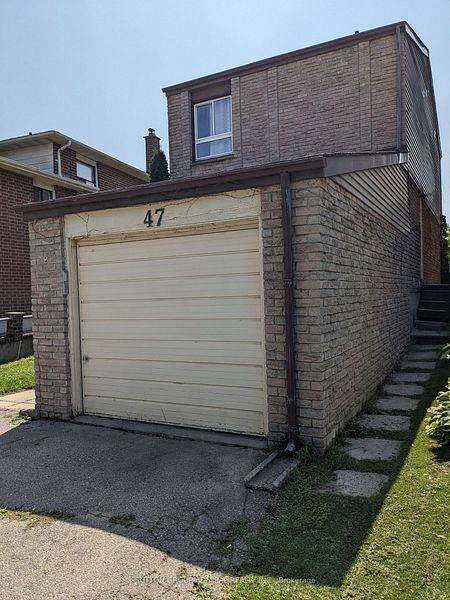 Vaughan, ON L4K 2H9,47 Riviera DR