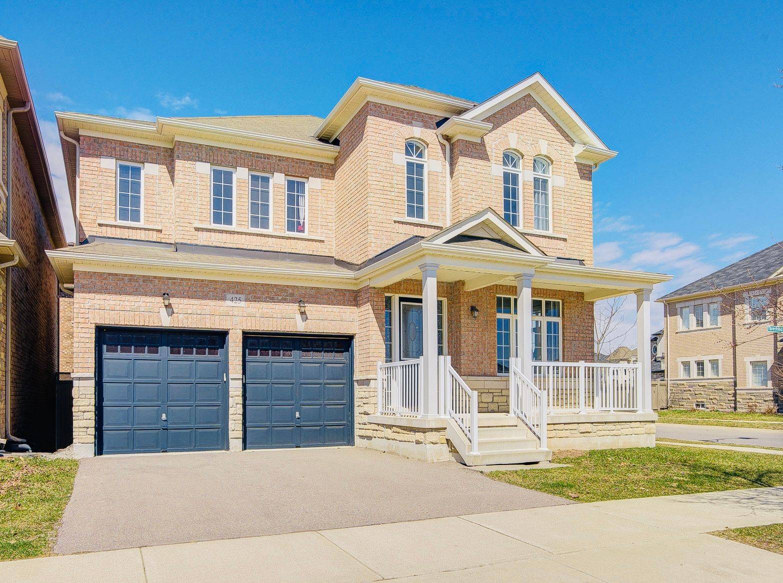 Oakville, ON L6H 0T4,425 Threshing Mill BLVD