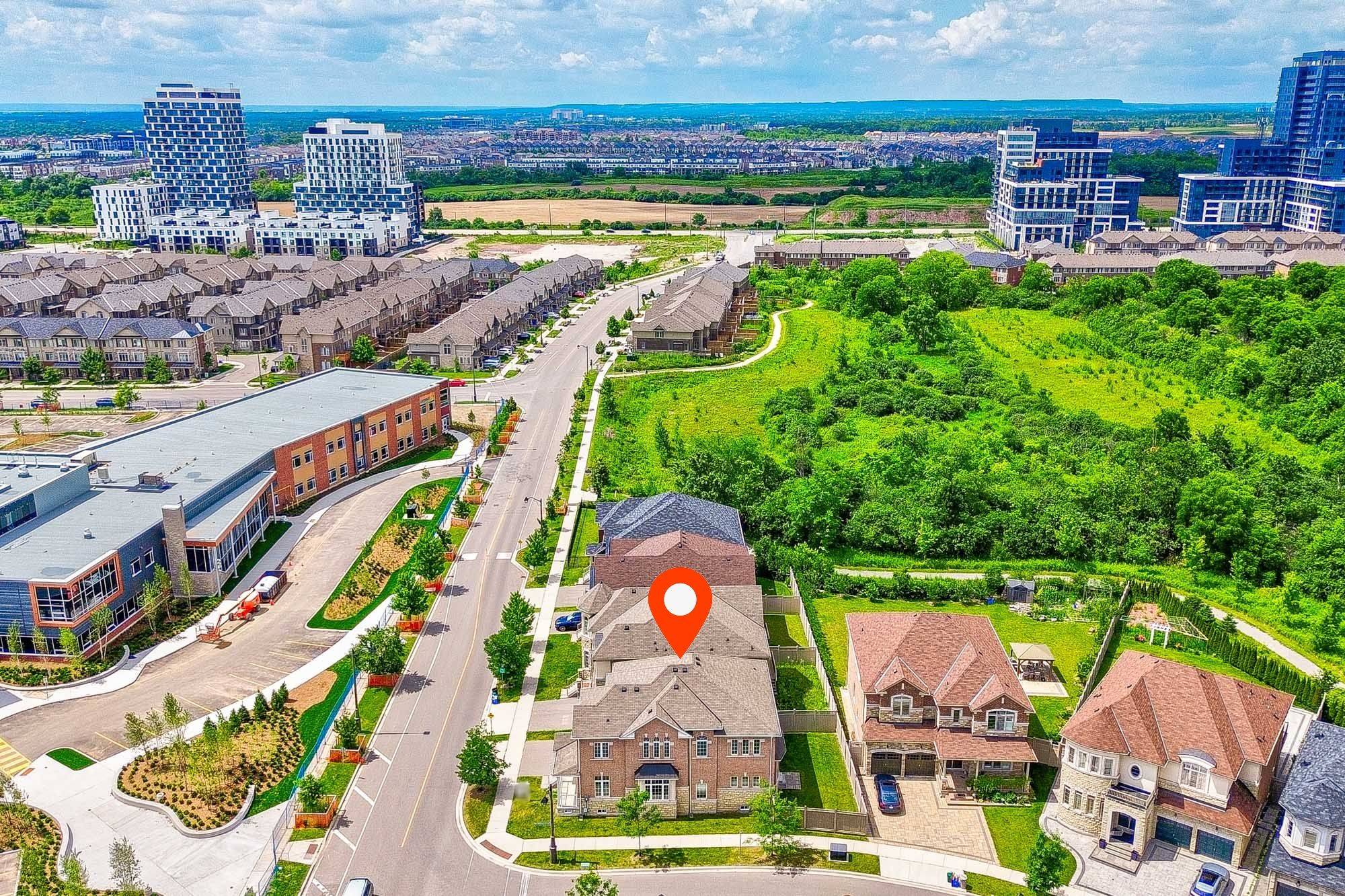 Oakville, ON L6H 0T4,425 Threshing Mill BLVD