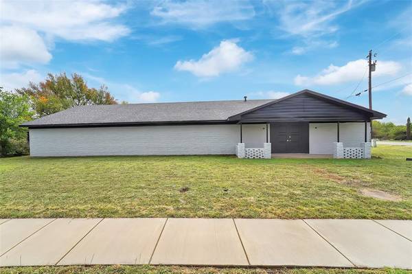 210 W Palestine Street, Hutchins, TX 75141