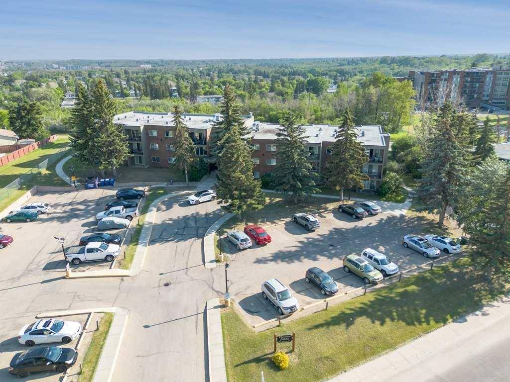 Red Deer, AB T4N 6G2,103 Hermary ST #256