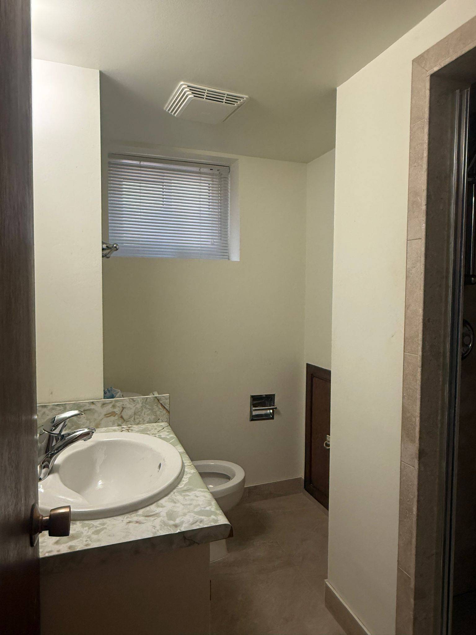 Toronto C13, ON M3B 2Z9,6 Thorn LN #Bsmt