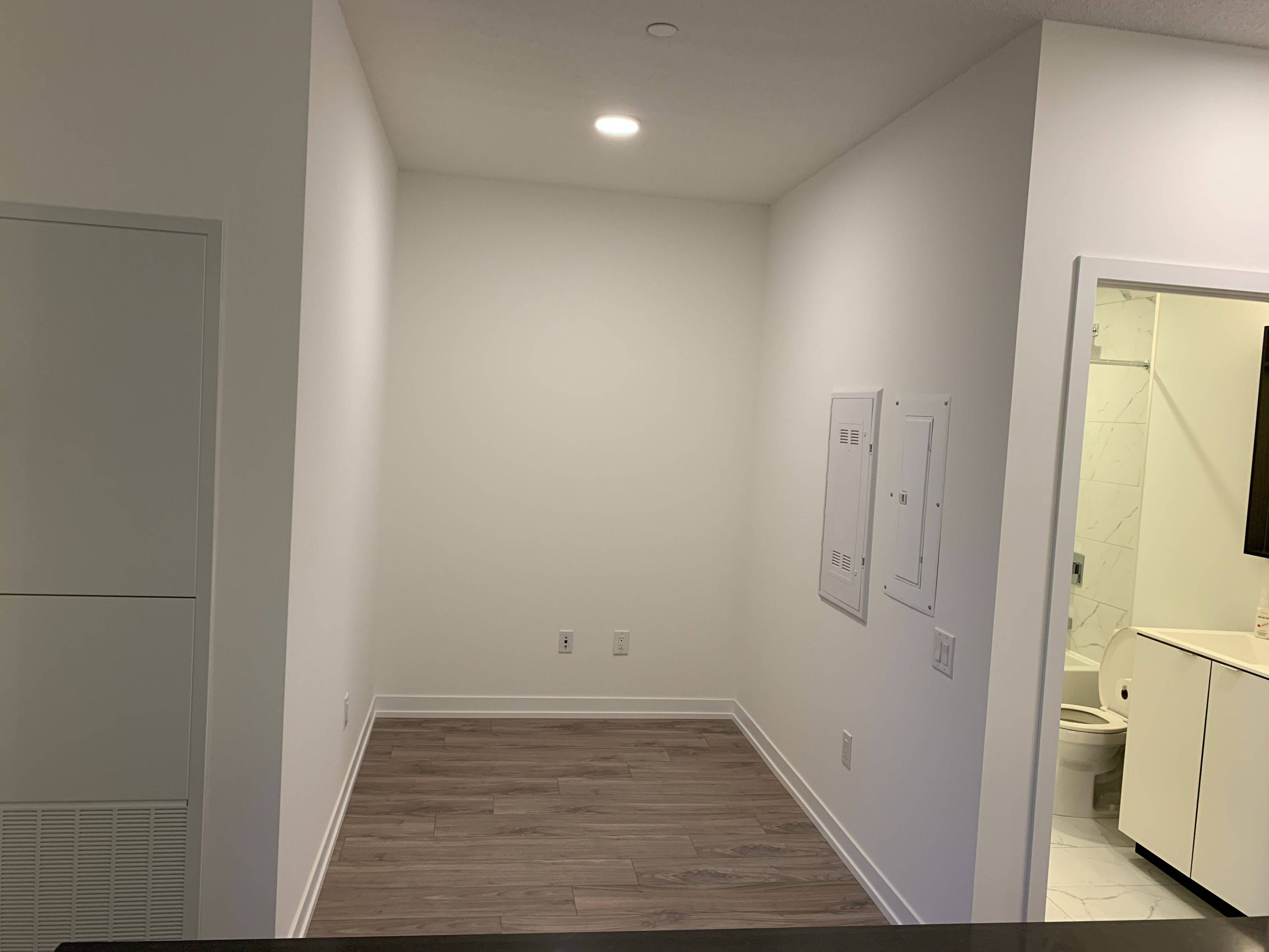 Mississauga, ON L5B 0L4,4065 CONFEDERATION Pkwy #1311