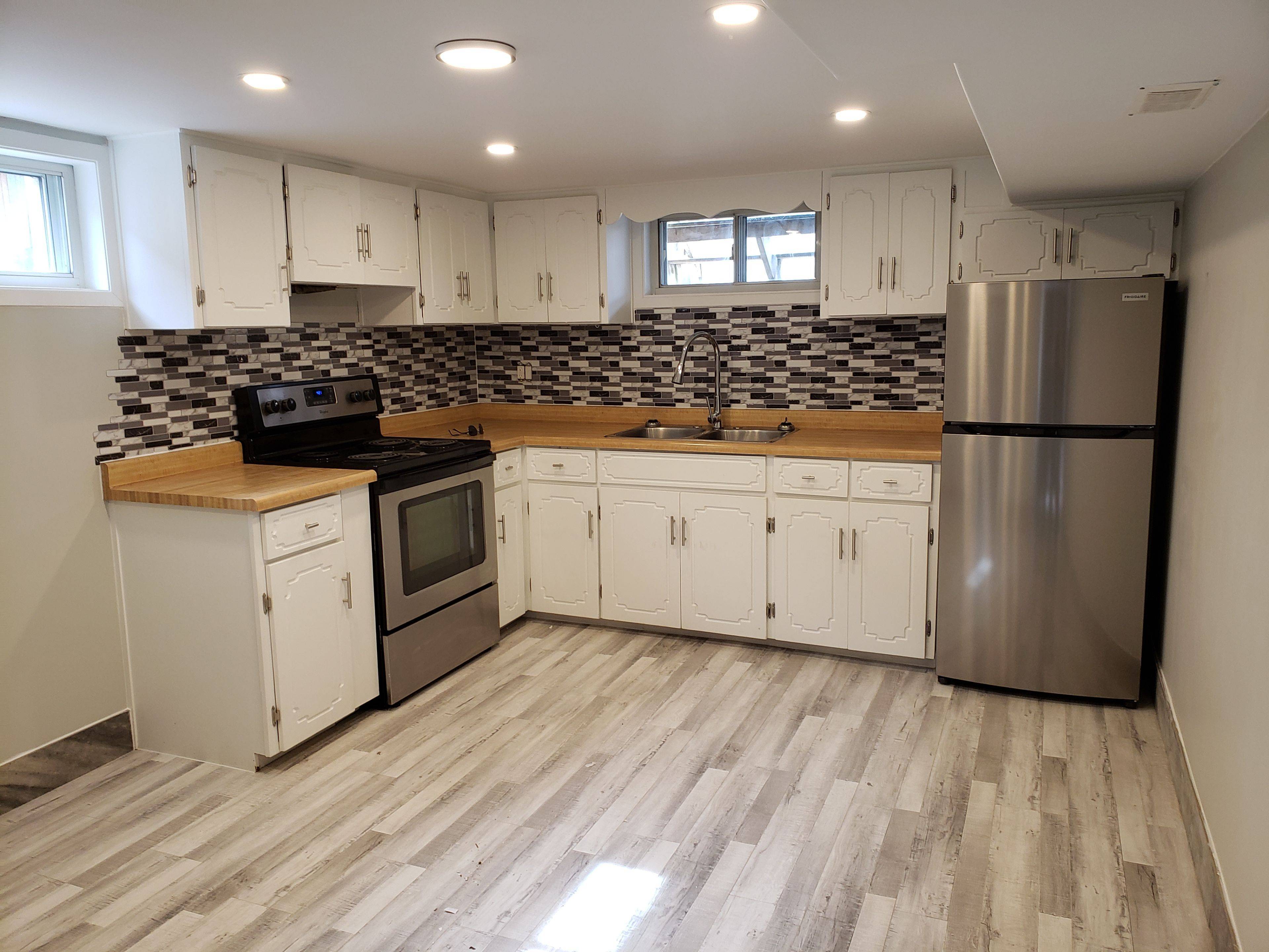 Kitchener, ON N2M 3G2,192 Glen RD #Basement