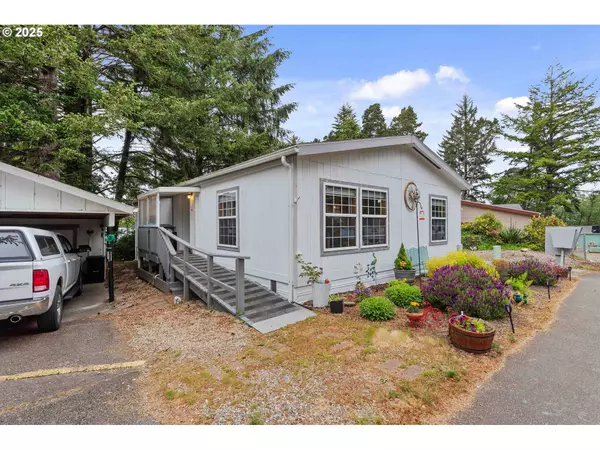 Coos Bay, OR 97420,530 VILLAGE PINES WAY