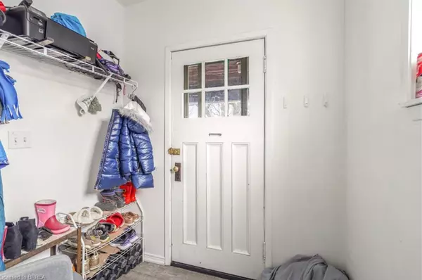 Brant, ON N3S 4R1,212 Sheridan ST #3
