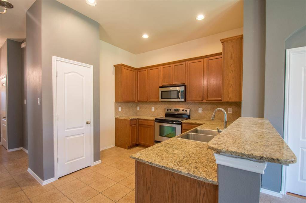 Grand Prairie, TX 75051,2716 Triple Crown Lane