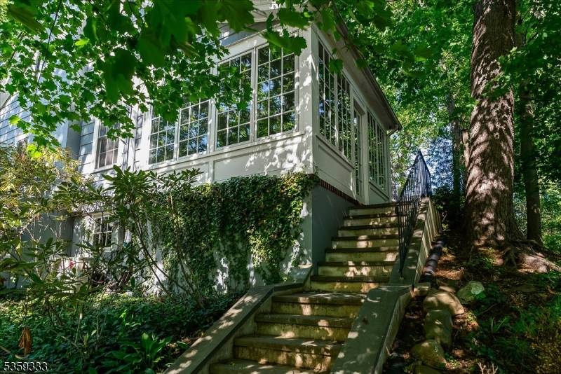 Millburn Twp., NJ 07078,48 Baltusrol Way