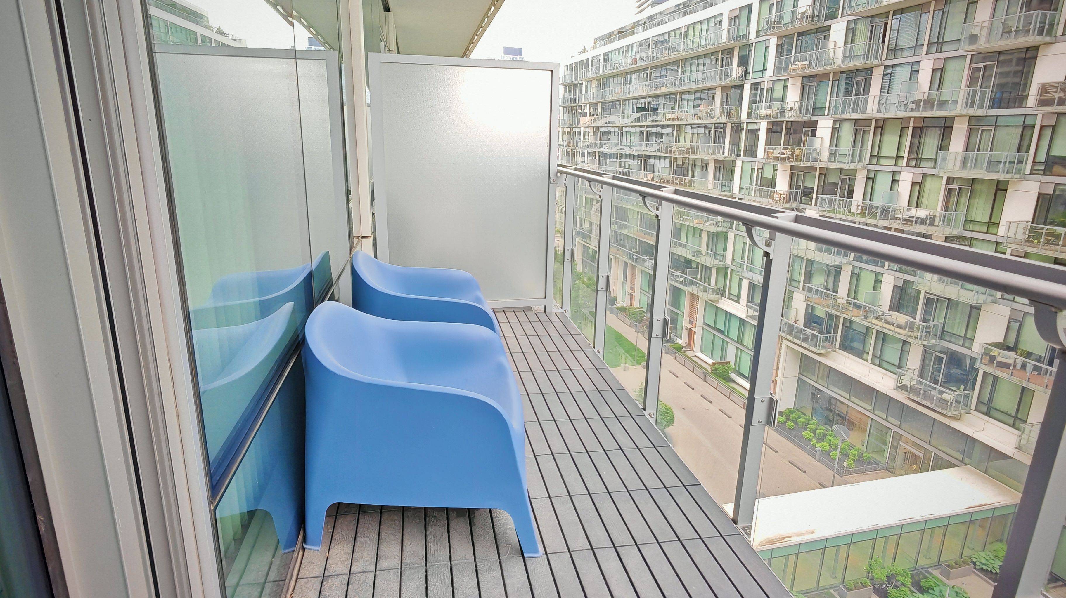 Toronto C08, ON M5E 0A5,39 Queens Quay E #718