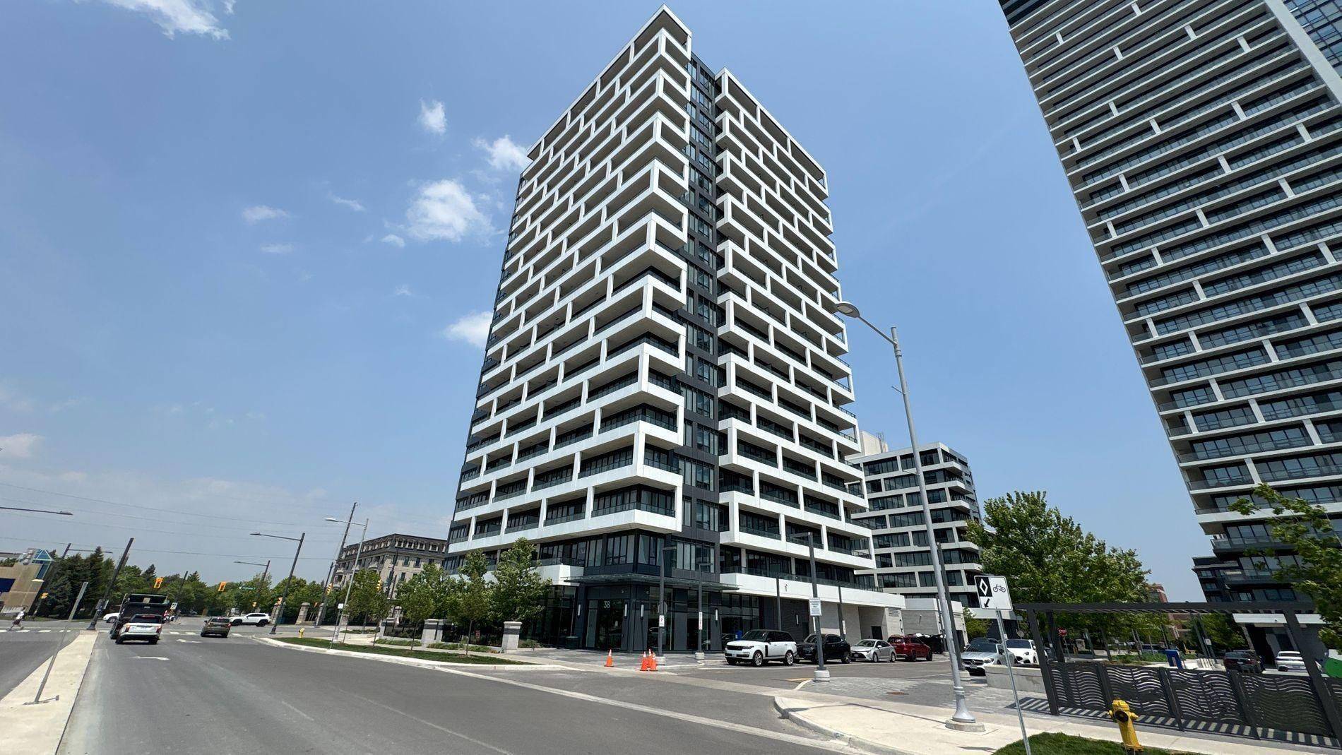 38 Water Walk DR #315, Markham, ON L3R 6M8