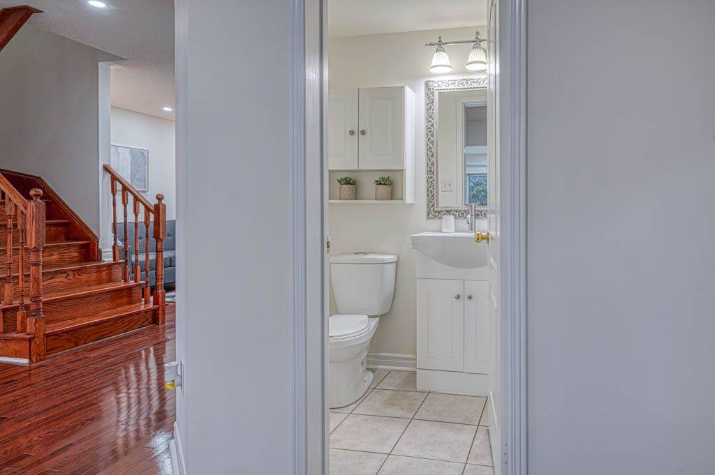 Brampton, ON L7A 2A3,7 Gabrielle DR