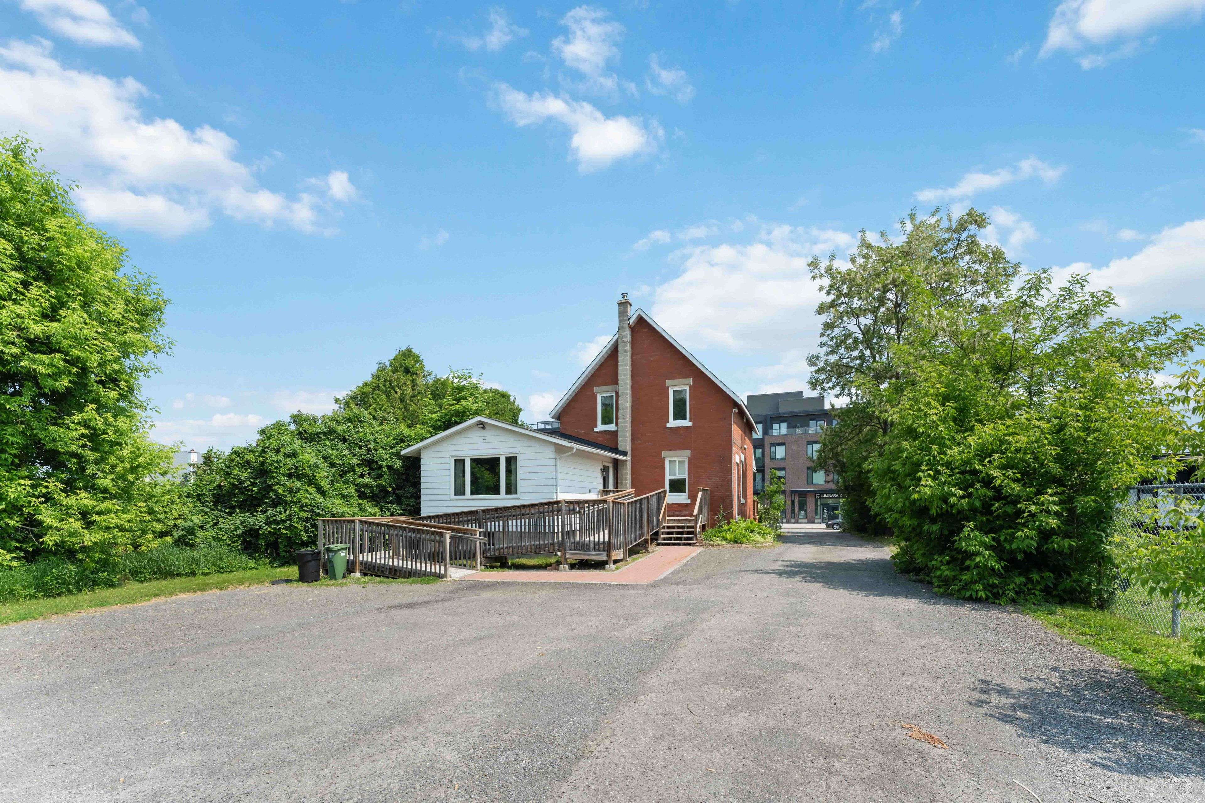 Stittsville - Munster - Richmond, ON K2S 1N7,1538 Stittsville Main ST #1