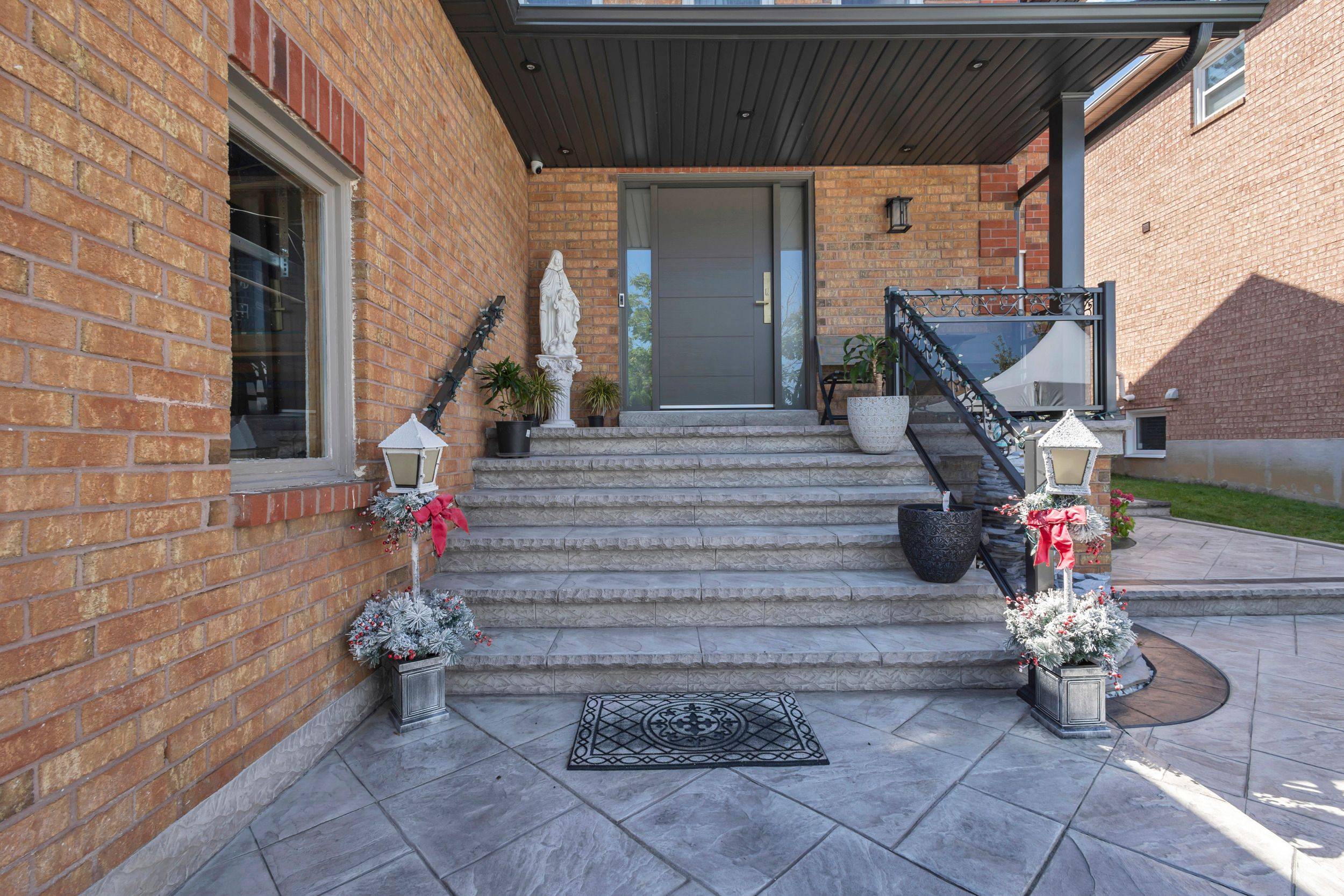Brampton, ON L6S 5V8,58 Leeward DR