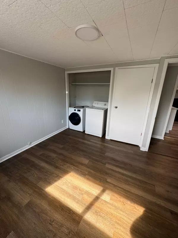 Chatham-kent, ON N7M 2H3,252 Queen ST