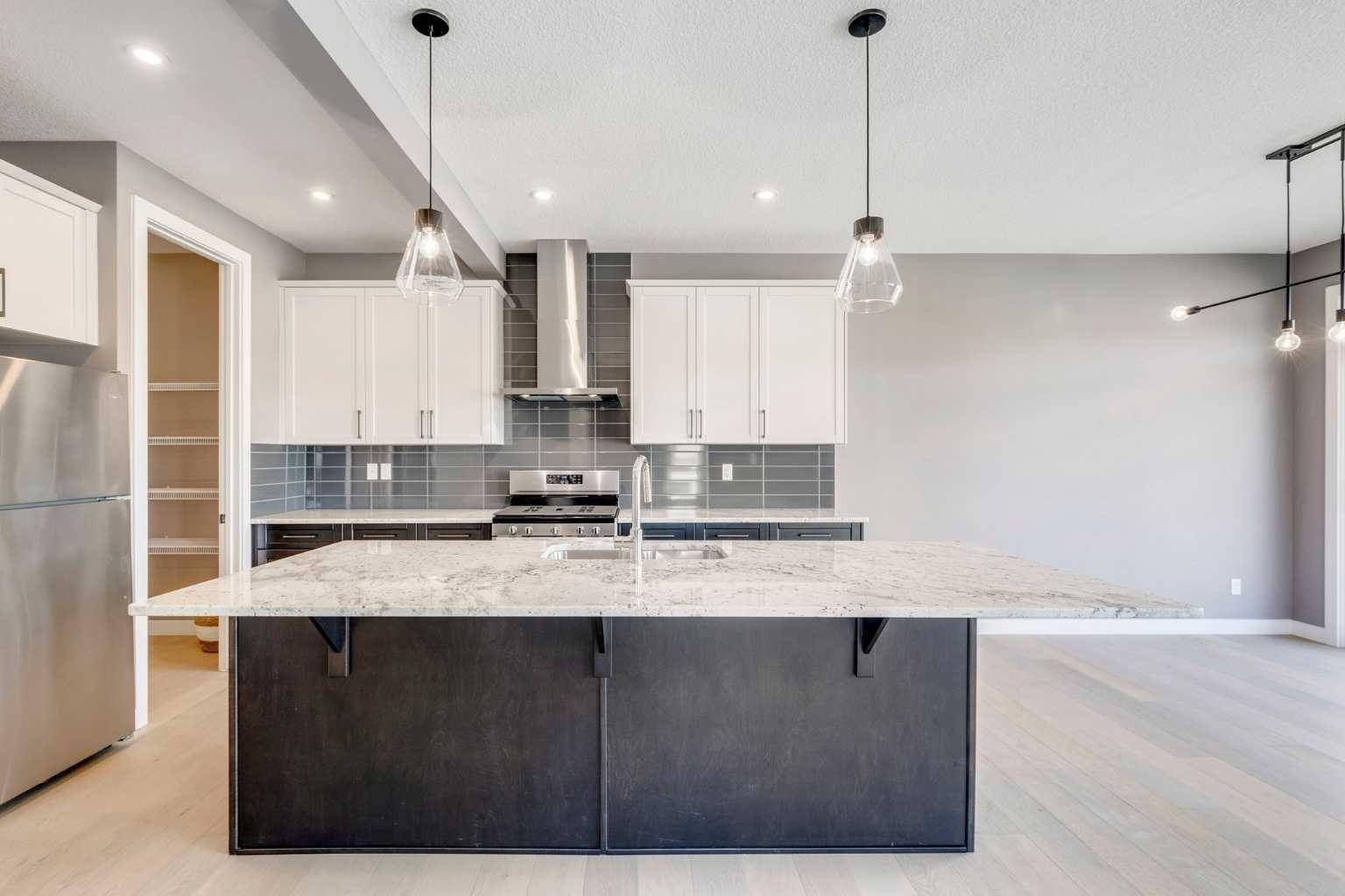 Cochrane, AB T4C 1Y3,92 Sundown CRES