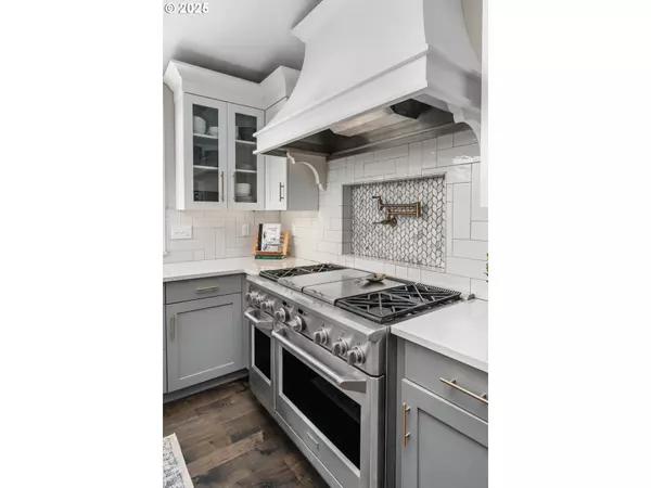 Portland, OR 97229,885 NW TORREY VIEW LN