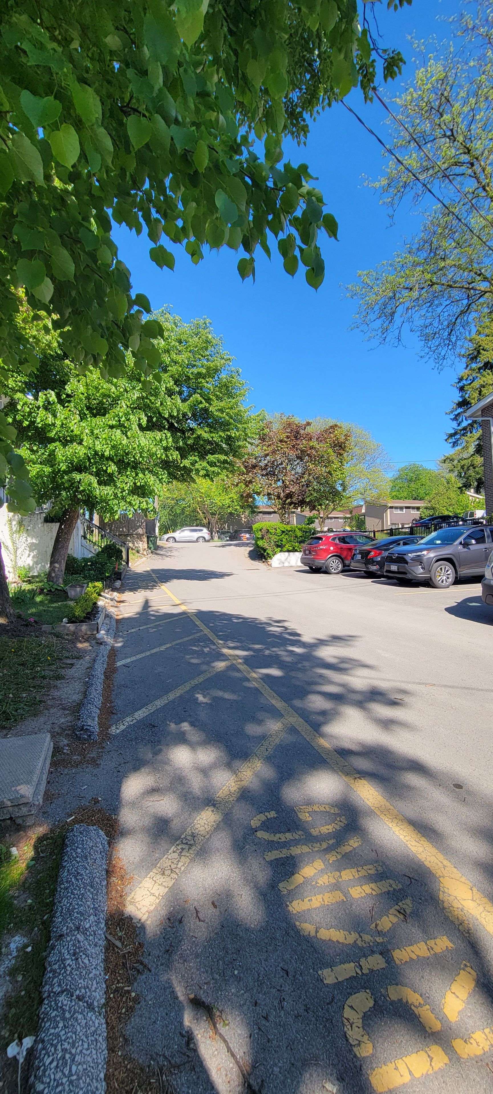 Toronto W05, ON M3M 2Y8,32 Sentinel RD #8