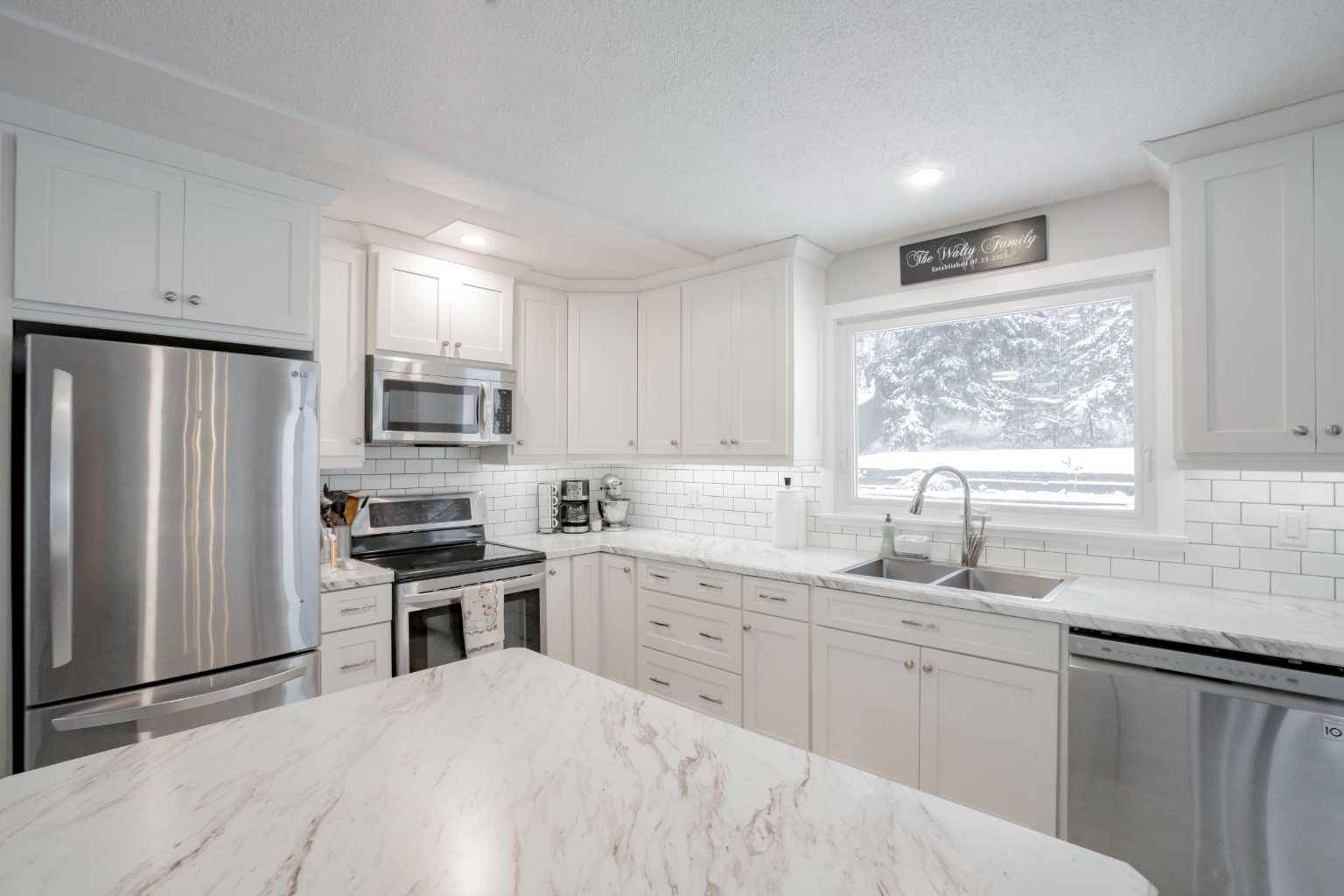 Peace River, AB T8S 1L9,11513 103 ST