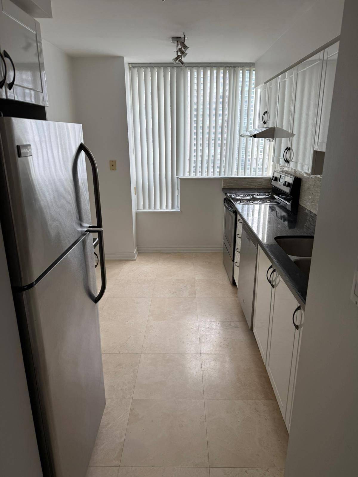 Toronto C14, ON M2N 6Z7,28 Empress AVE #1212