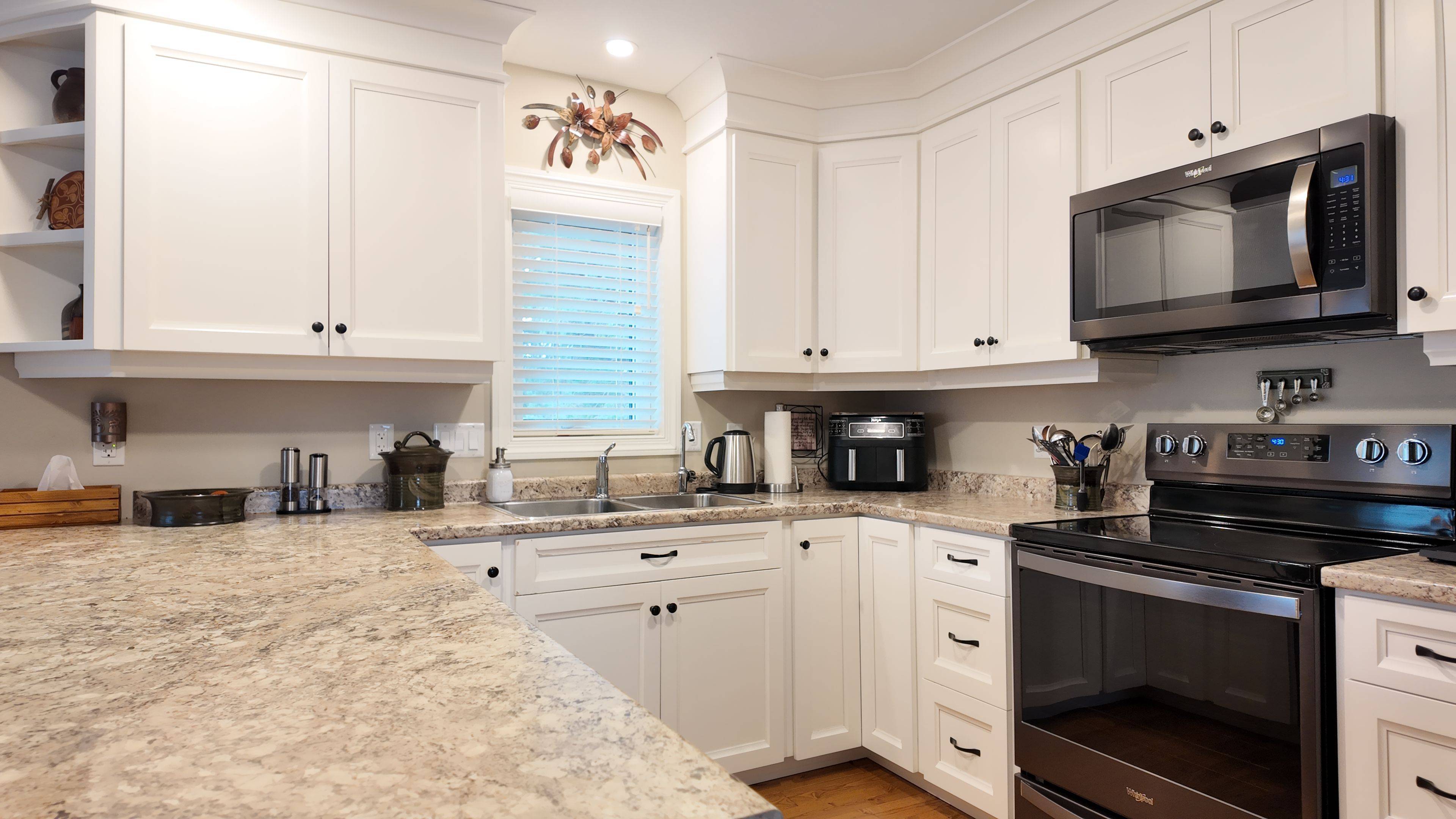Hanover, ON N4N 1T8,188 12th AVE