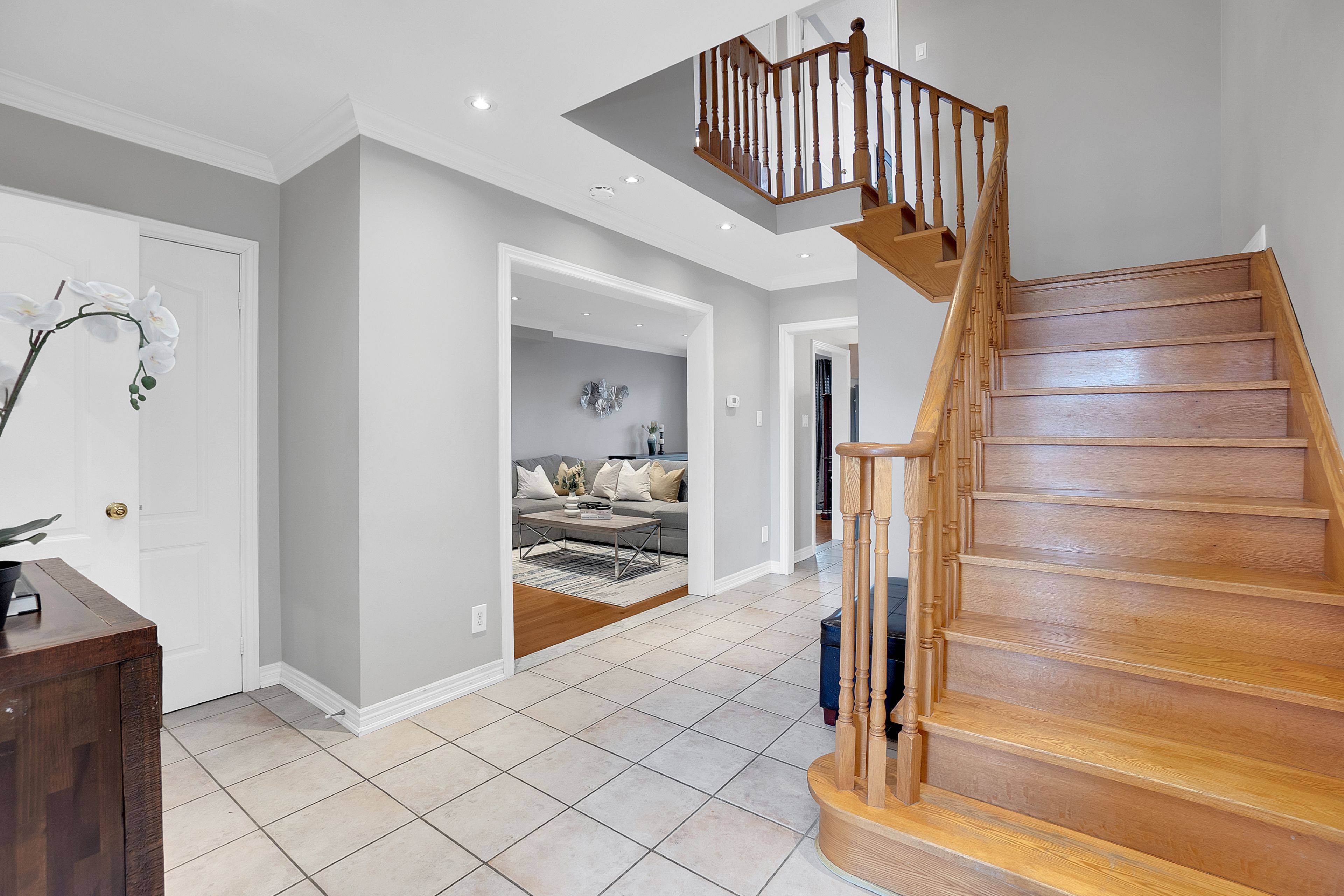 Vaughan, ON L6A 2W9,6 Solway AVE