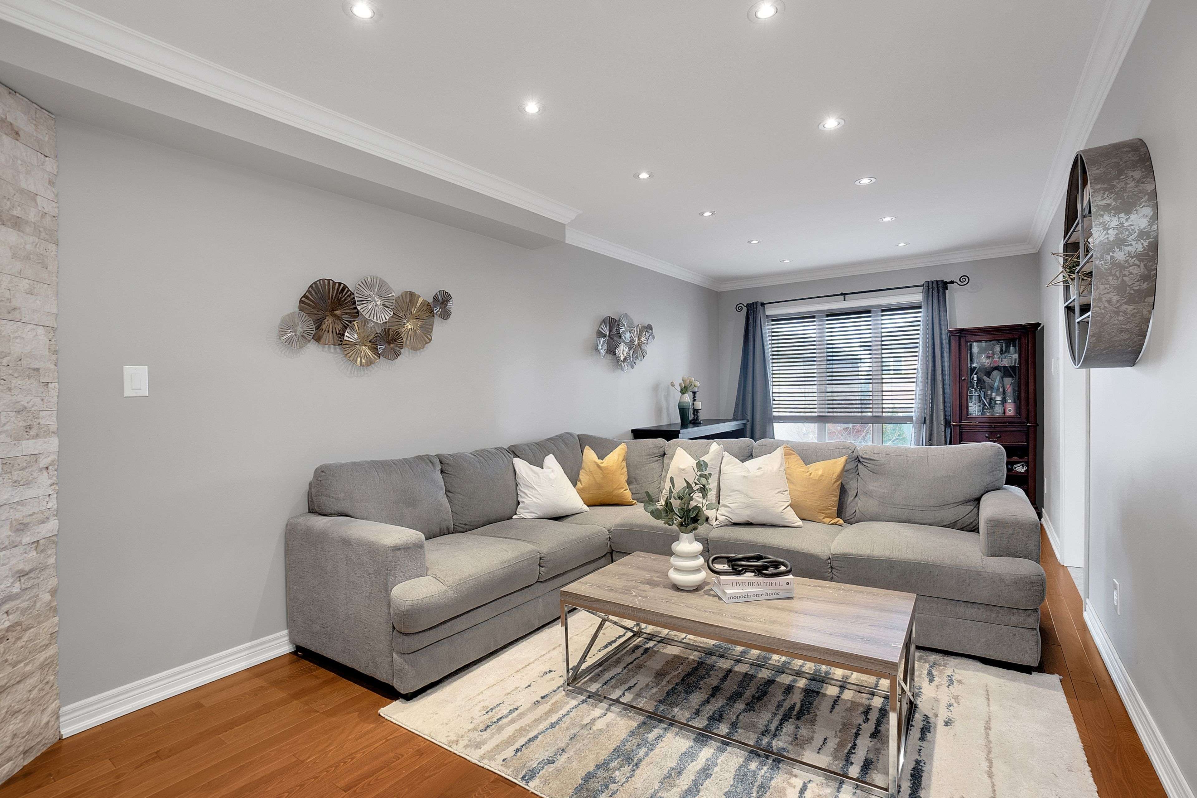 Vaughan, ON L6A 2W9,6 Solway AVE