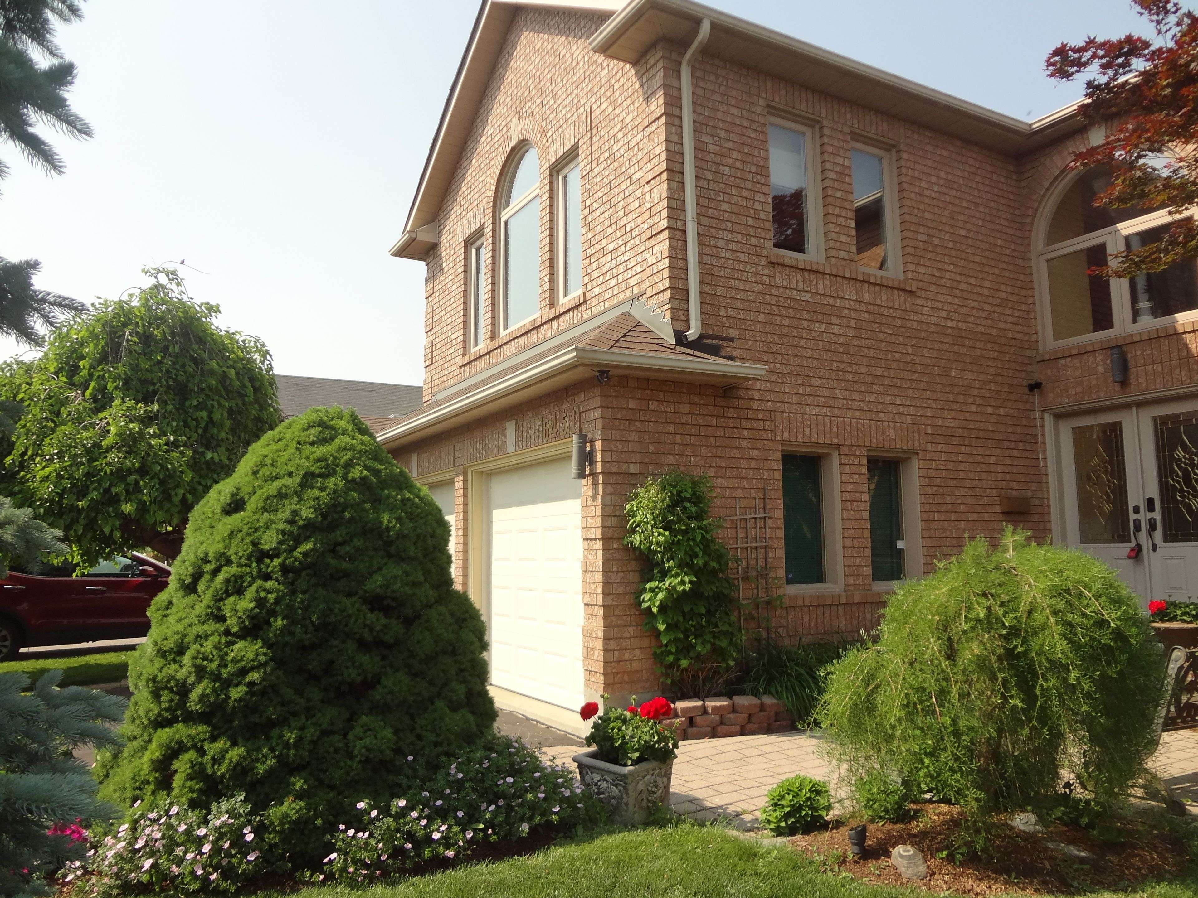 Mississauga, ON L5N 6W5,6451 Alderwood TRL