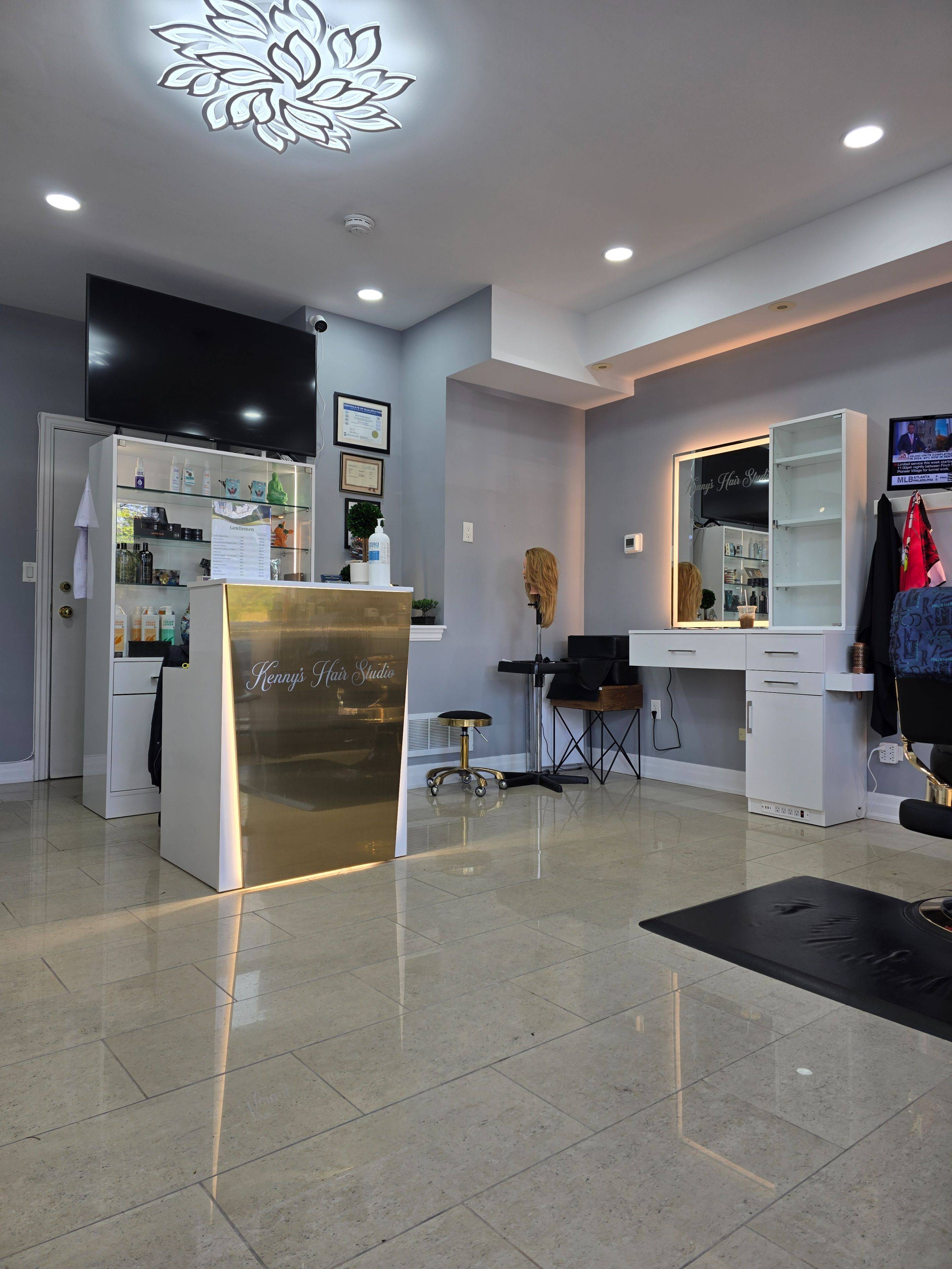 Mississauga, ON L5G 4T9,177 Lakeshore RD E