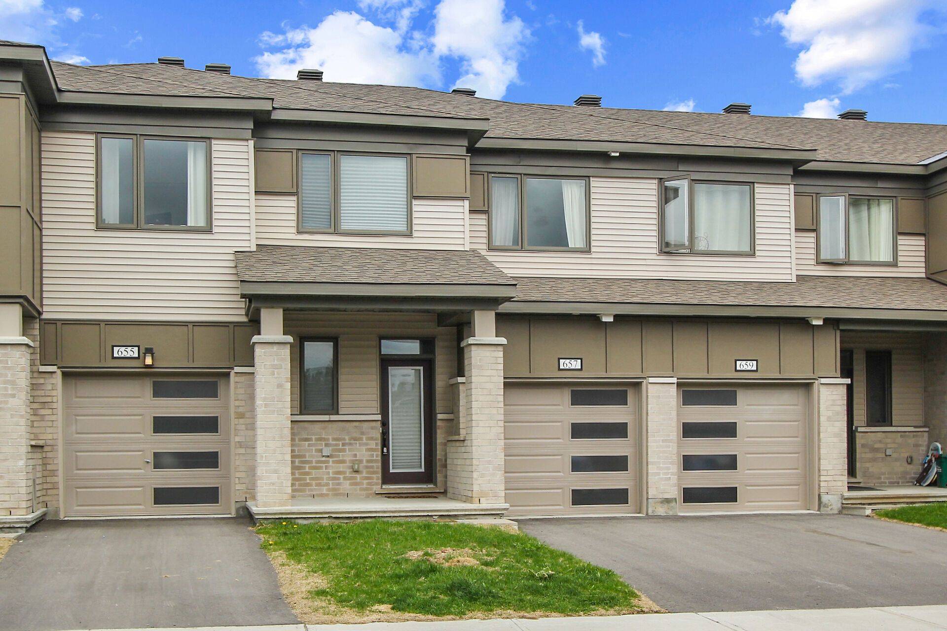 Stittsville - Munster - Richmond, ON K2S 3A1,657 ALLIED Mews