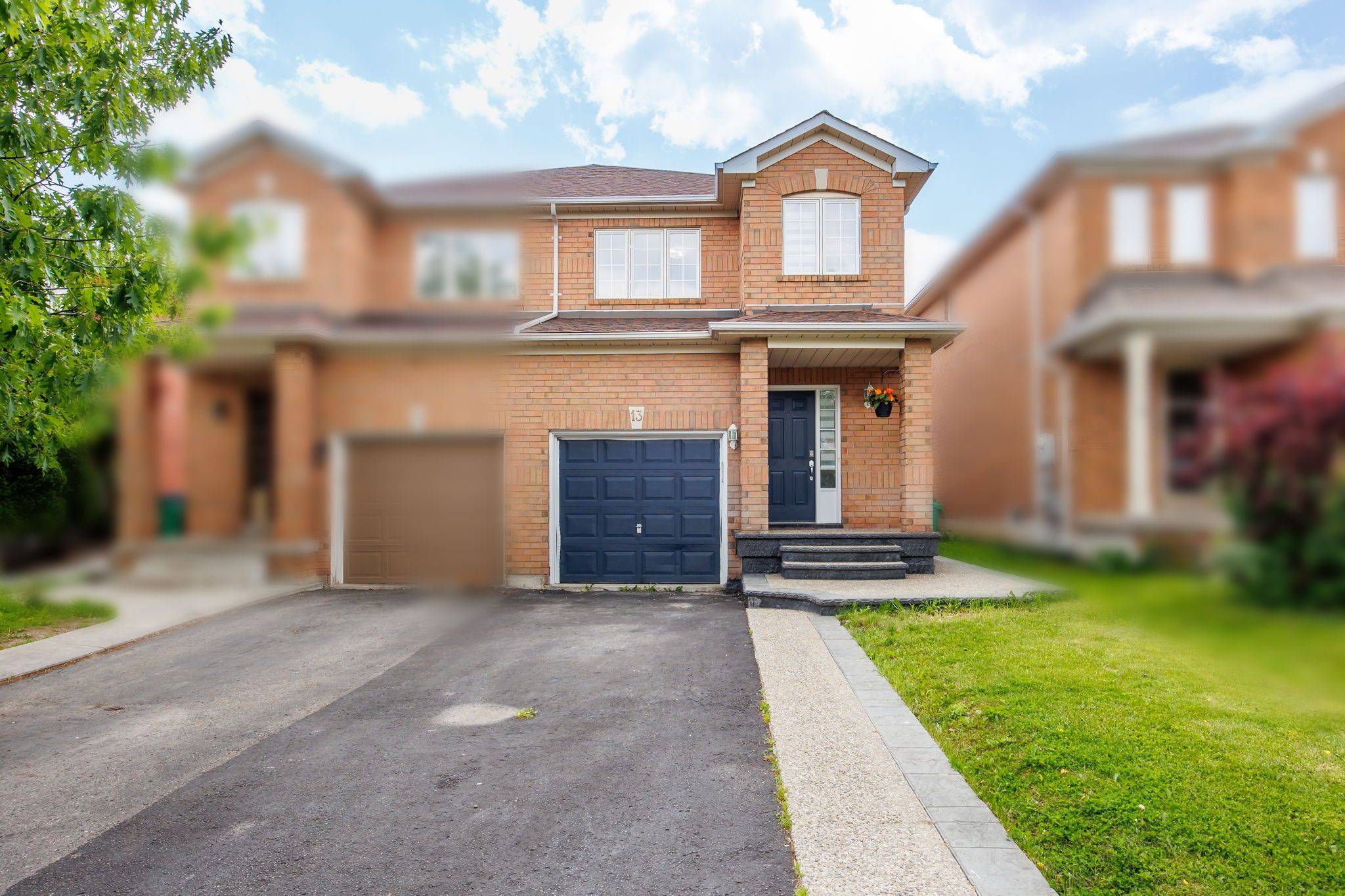Brampton, ON L6X 4X1,13 Melissa CT