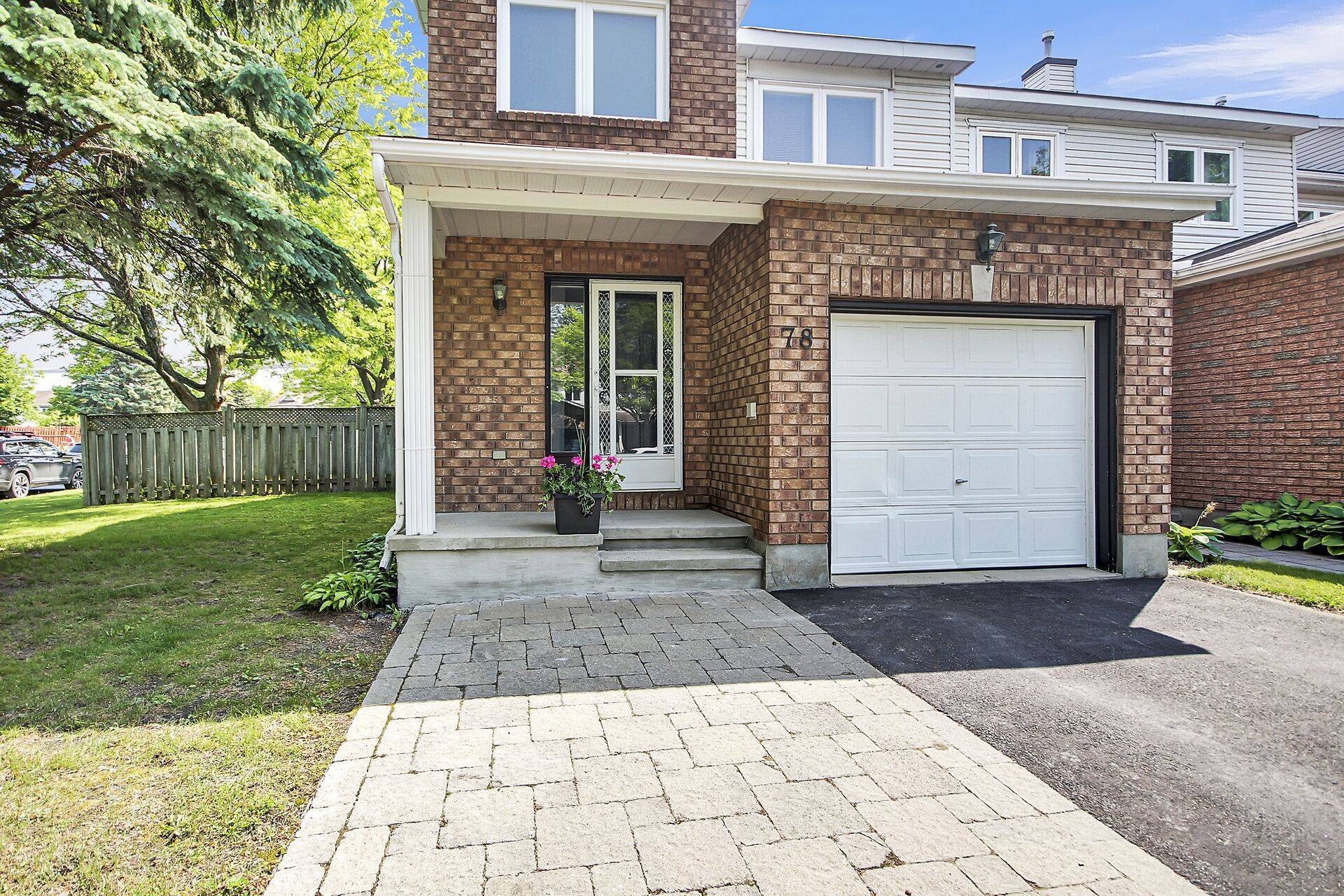 Barrhaven, ON K2G 5Z6,78 Markland CRES